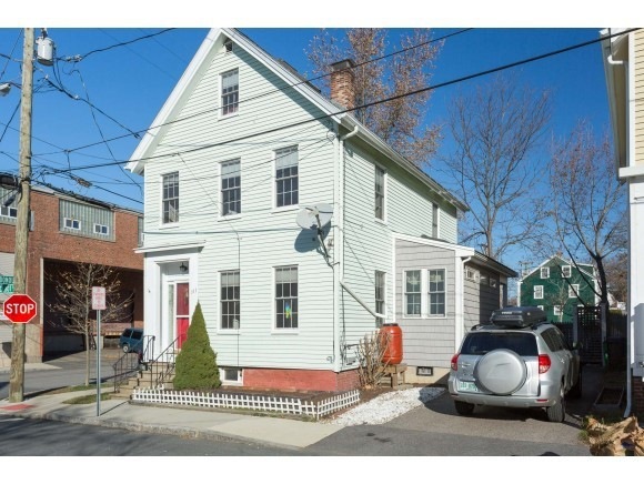 311 Cabot St, Portsmouth, NH 03801 - photo 1