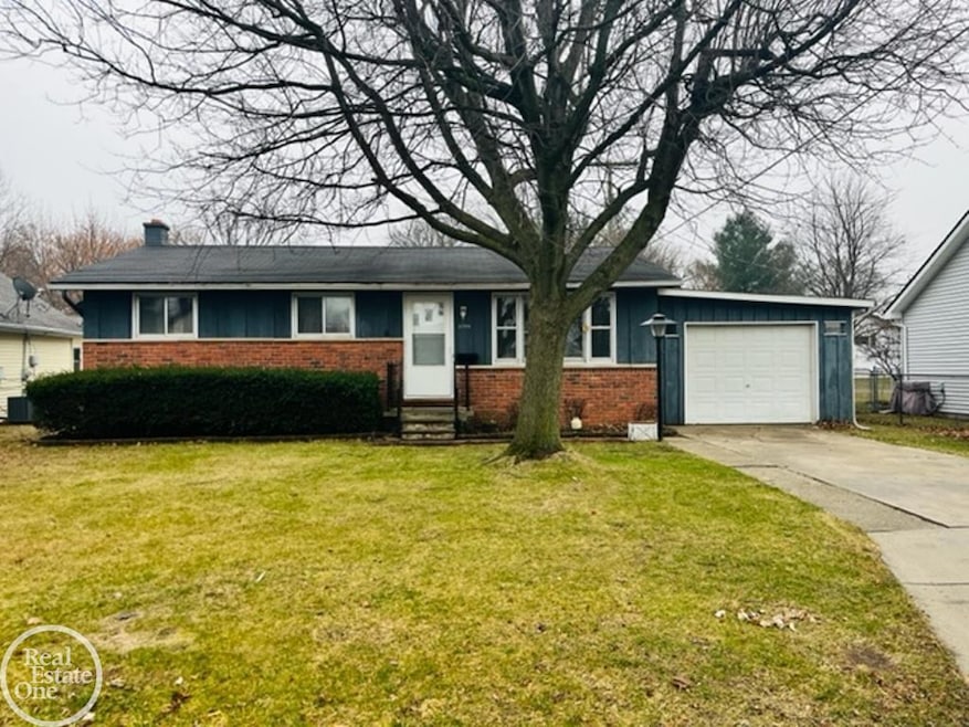 2104 Elmwood St, Port Huron, MI 48060 - photo 1