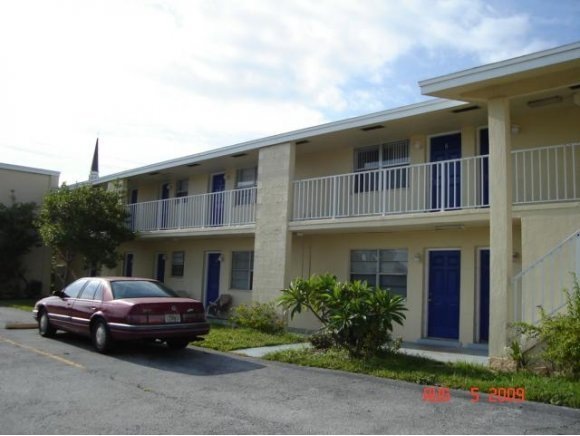 810 S Orlando Ave unit 4, Cocoa Beach, FL 32931 - photo 1