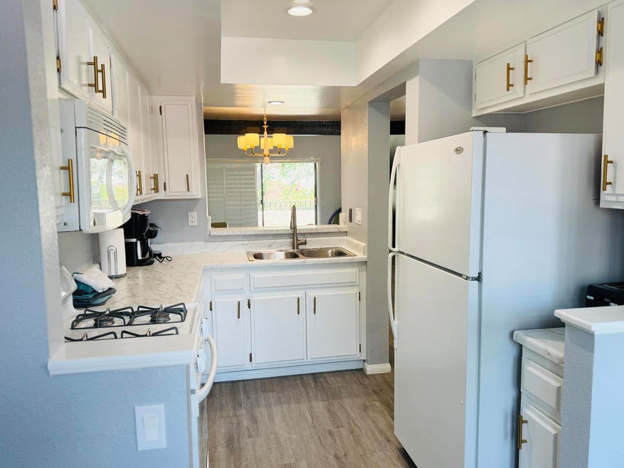 2345 S Cherokee Way unit 109, Palm Springs, CA 92264 - photo 1