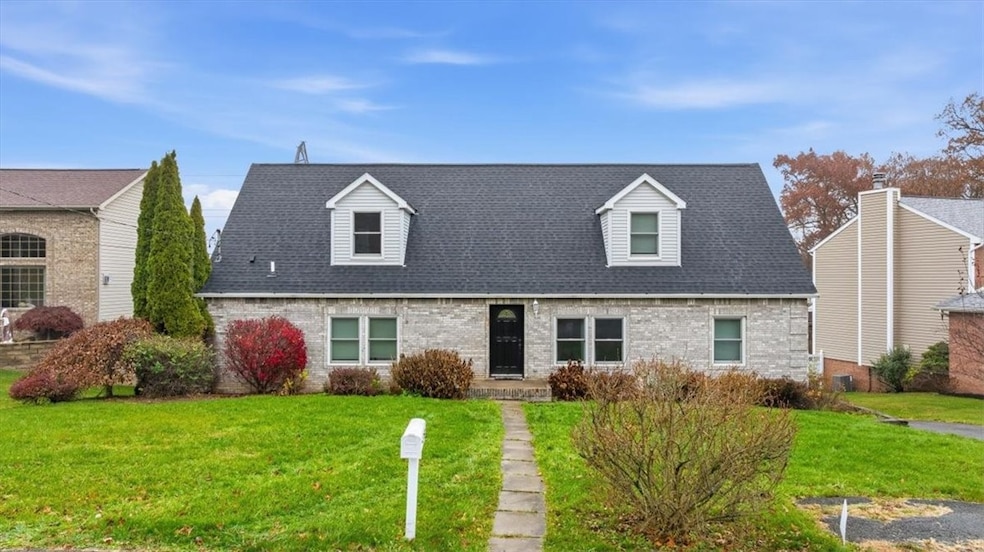 152 Buss Rd, Aliquippa, PA 15001 - photo 1