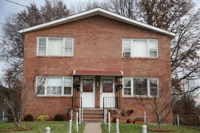 1711 Clinton St, Linden, NJ 07036 - photo 1