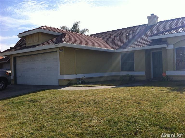 Tile Roof, no back neighbors