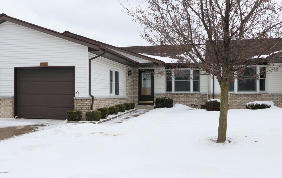 Front of Condo1