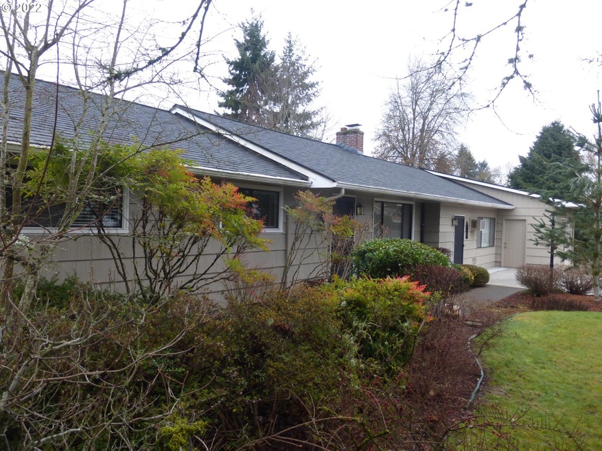 1527 Corum Ave, Eugene, OR 97401 - photo 1