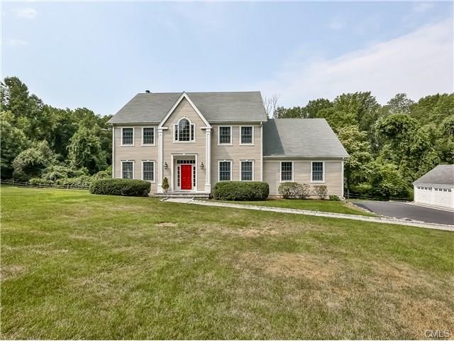 1712 Newfield Ave, Stamford, CT 06903 - photo 1