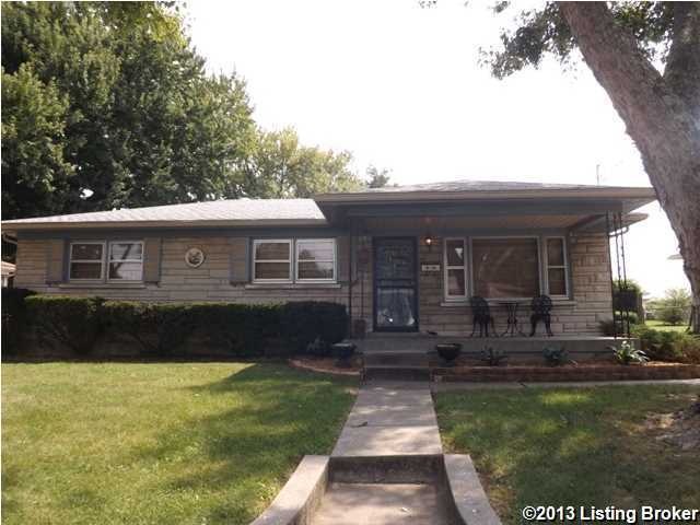 Spacious Stone Ranch w/Circular Drive