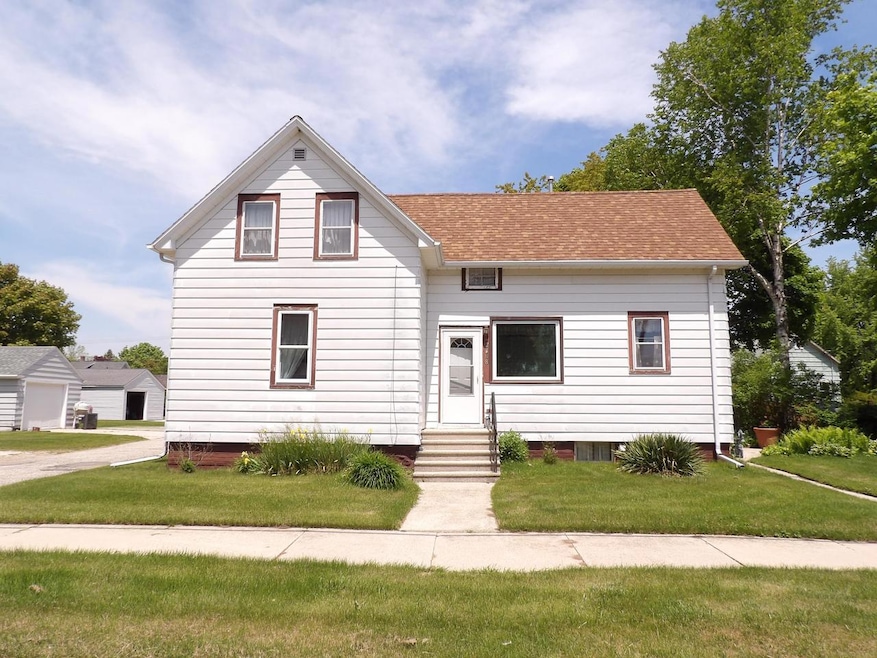 2308 10th St, Two Rivers, WI 54241 - photo 1