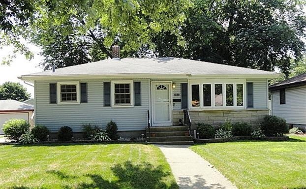 9012 Pettit Dr, Highland, IN 46322 - photo 1