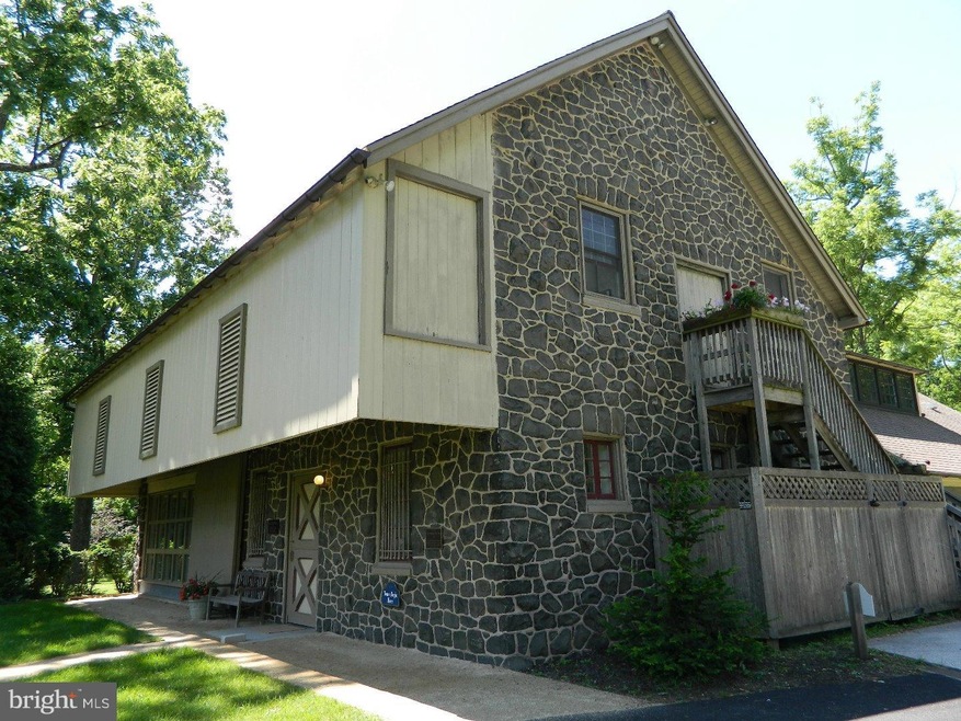 2049 Waynesborough Rd, Paoli, PA 19301 - photo 1