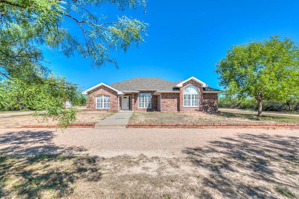 10193 Twin Lakes Ln, San Angelo, TX 76904 - photo 1