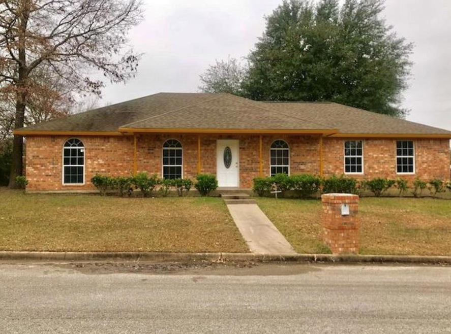 140 Meadow Brook Dr, Lufkin, TX 75904 - photo 1