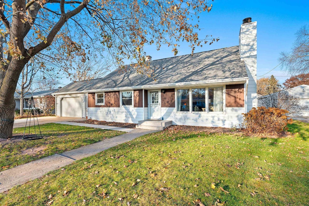 Under Contract $299,900