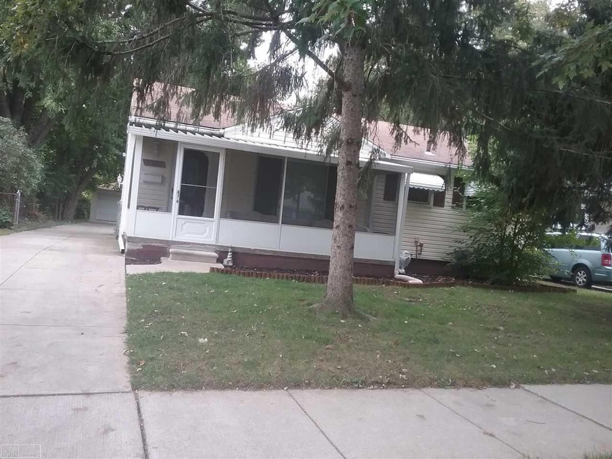 29798 Commonwealth St, Roseville, MI 48066 - photo 1