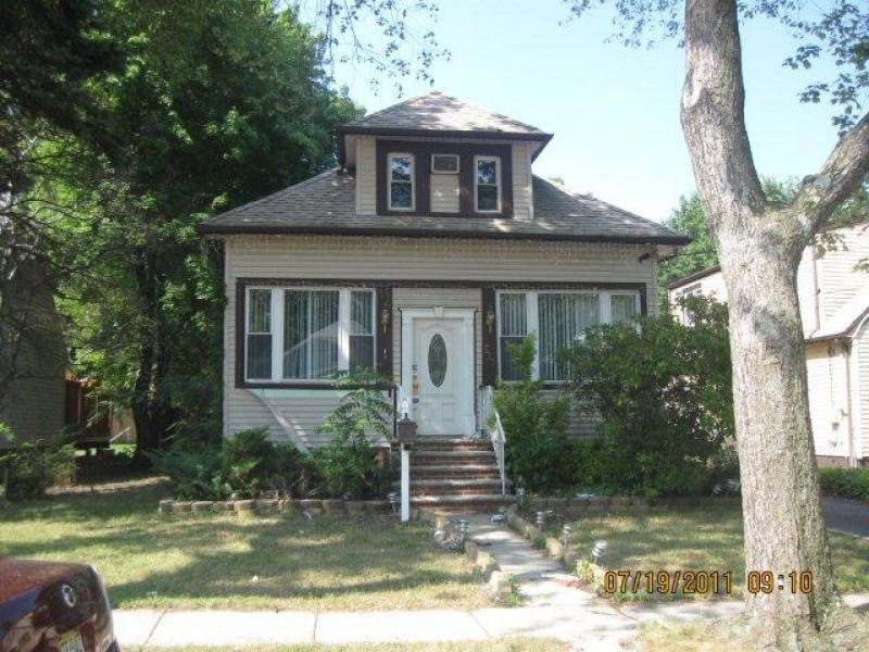 711 Stanley Terrace, Roselle, NJ 07203 - photo 1