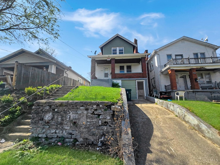 1723 1st Ave, Cincinnati, OH 45205 - photo 1