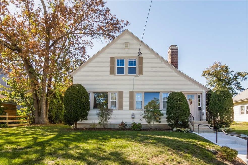 20 Edgemere Dr, Cranston, RI 02905 - photo 1