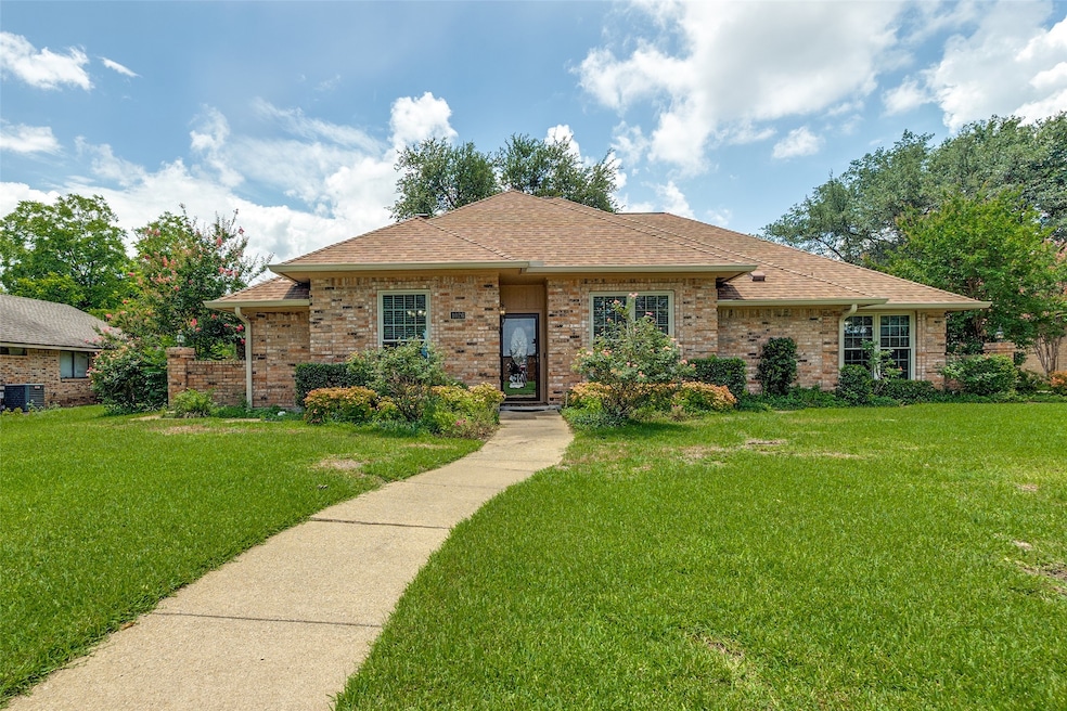 Under Contract $387,500 • Co-Listing Agent