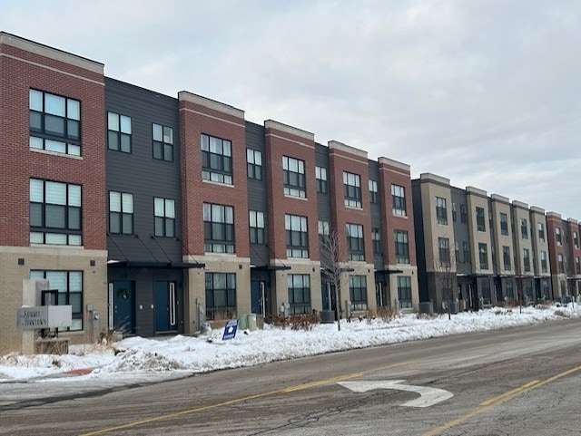 314 Summit Cir, Lombard, IL 60148 - photo 1