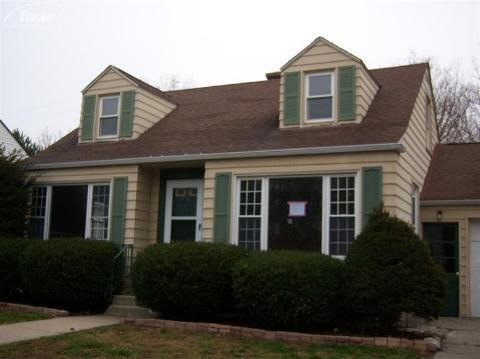 2622 Thomas St, Flint, MI 48504 - photo 1