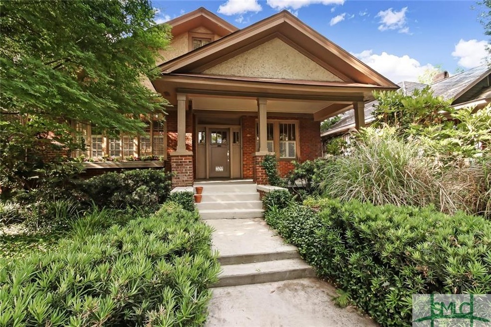 209 E 49th St, Savannah, GA 31405 - photo 1