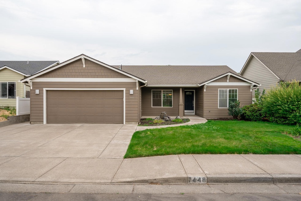 7448-Everwood-St-NE-1