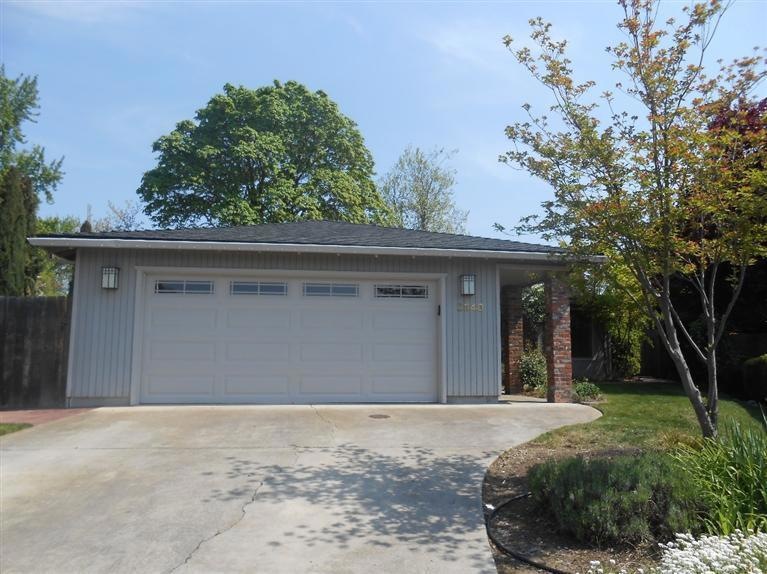 2340 Kona Cir, Medford, OR 97504 - photo 1