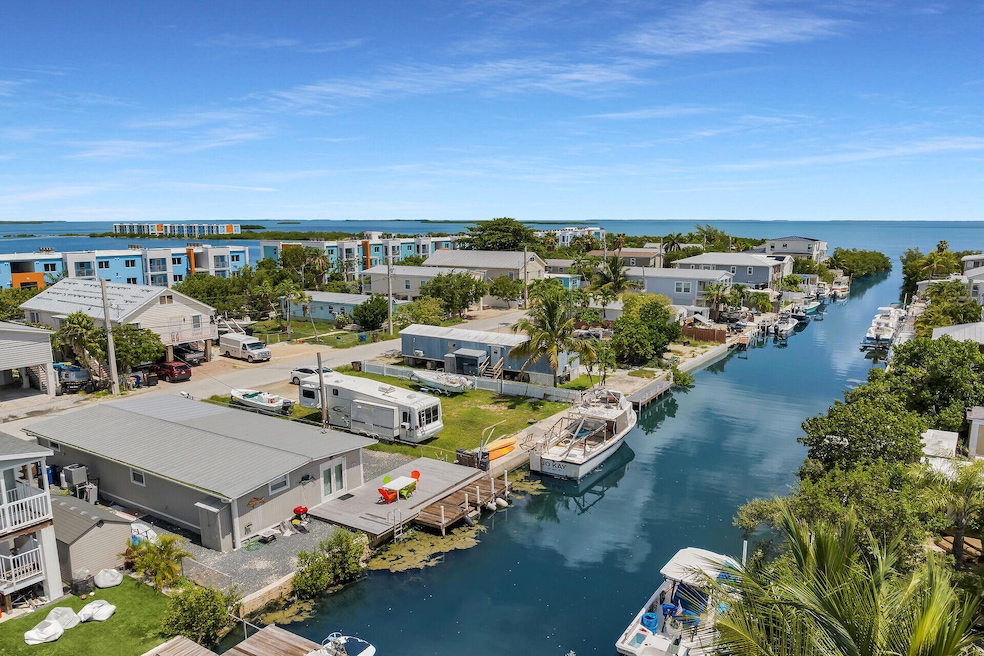 27 Riviera Dr-Big Coppitt 33040