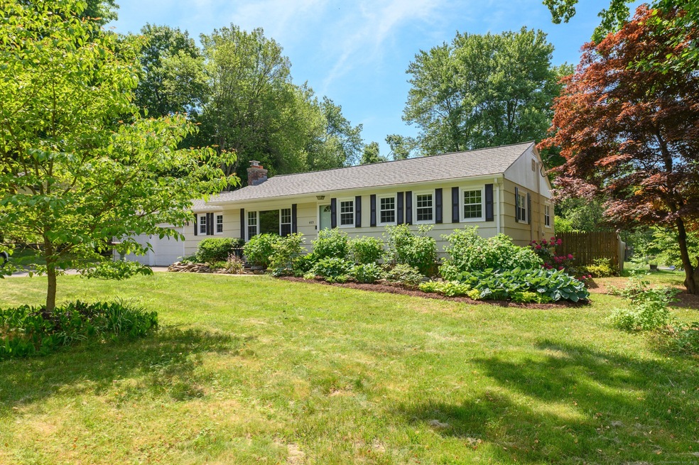 489 Spring St, Cheshire, CT 06410 - photo 1