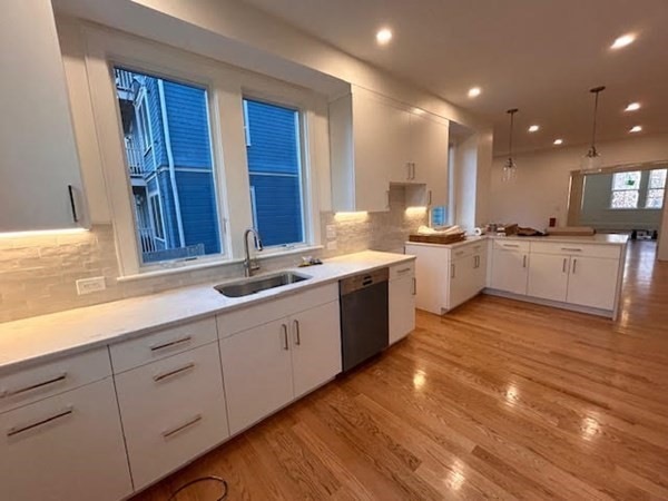 31 Elm St unit 33, Brookline, MA 02445 - photo 1