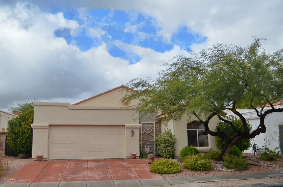 372 S Via de Los Rosales, Tucson, AZ 85711 - photo 1