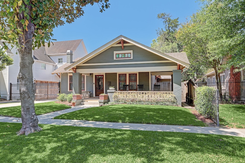 723 Le Green St, Houston, TX 77008 - photo 1