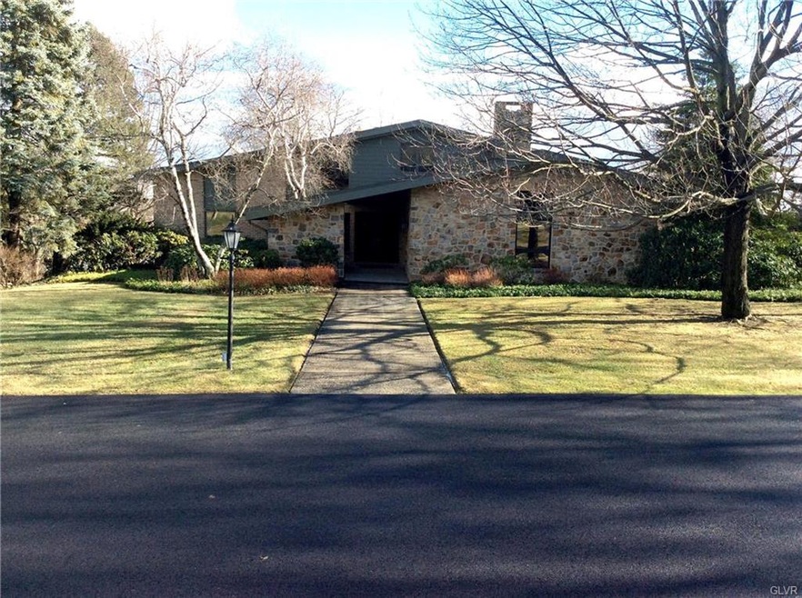 534 Ashwood Dr, Nazareth, PA 18064 - photo 1