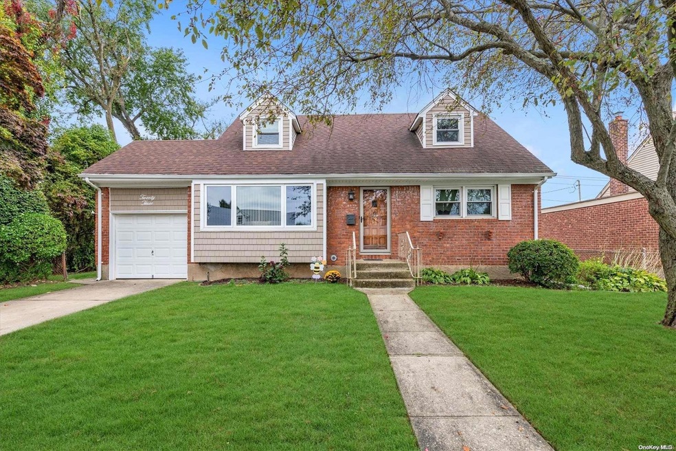 Sold $775,000 • Co-Listing Agent