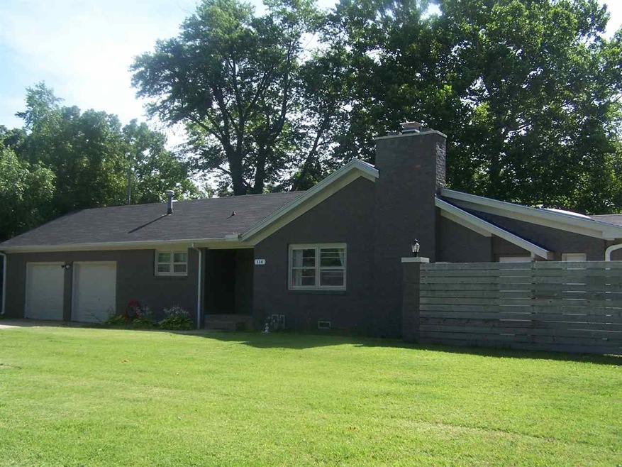 Well maintained home with open floor plan.  Great 