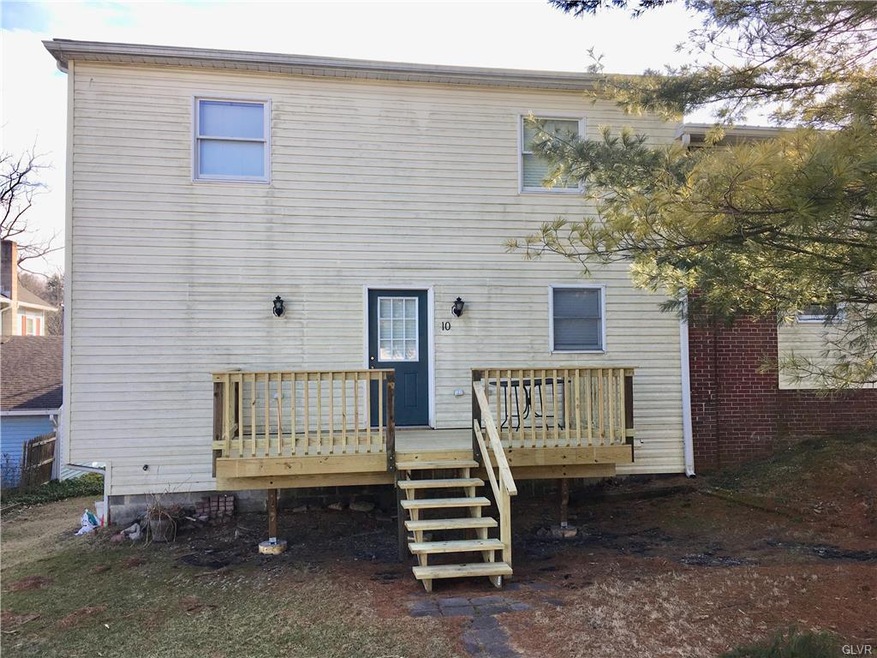 4033 W Grant St unit 10, Slatington, PA 18080 - photo 1