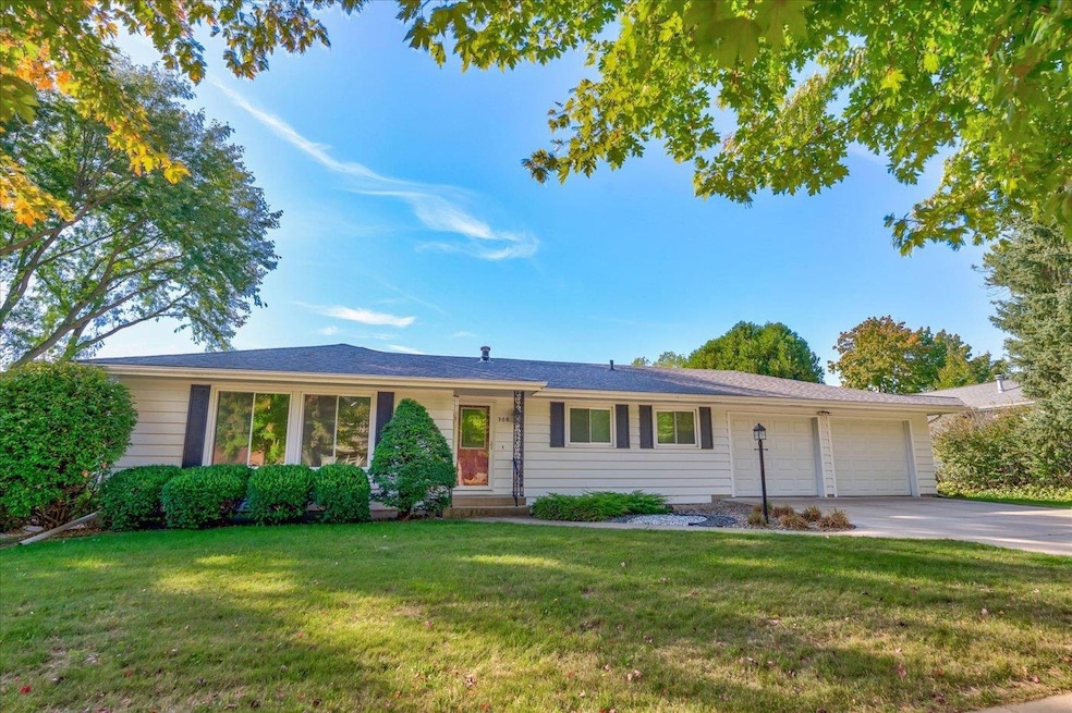 308 7th St, Waunakee, WI 53597 - photo 1