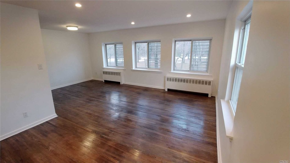 198-11 Union Turnpike, Fresh Meadows, NY 11366 - photo 1