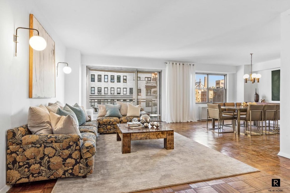 Sold $1,145,000 • Co-Listing Agent