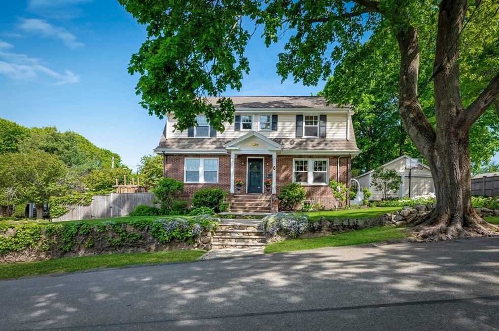 9 Columbia Rd, Marblehead, MA 01945 - photo 1