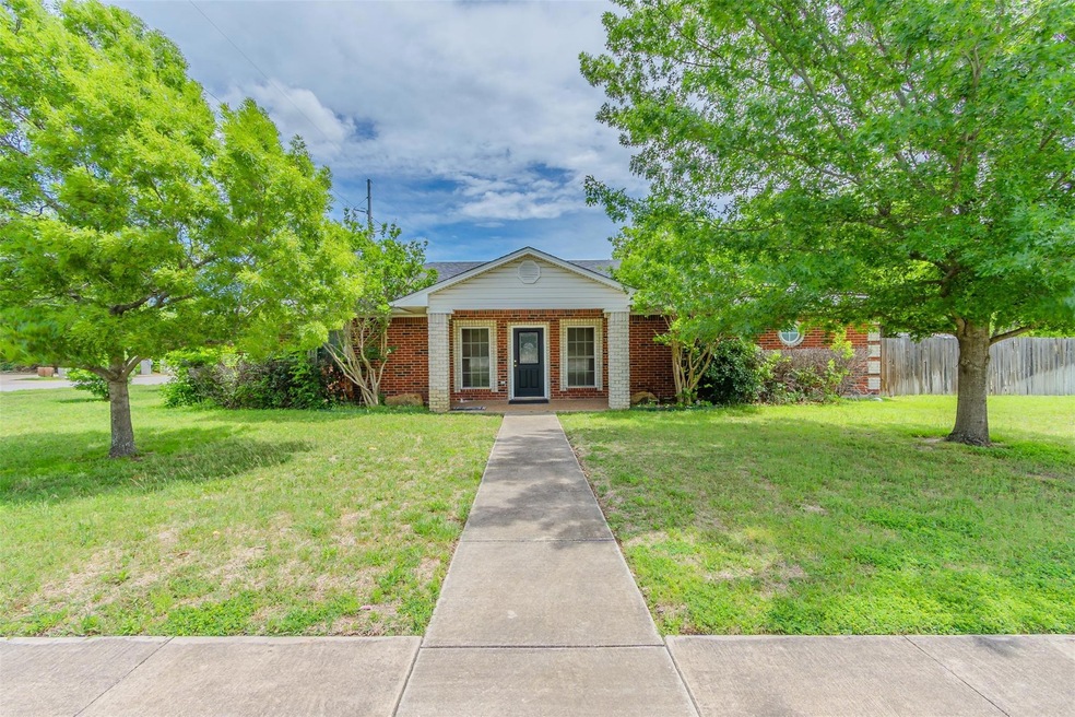 520 N Las Vegas Trail, Fort Worth, TX 76108 - photo 1