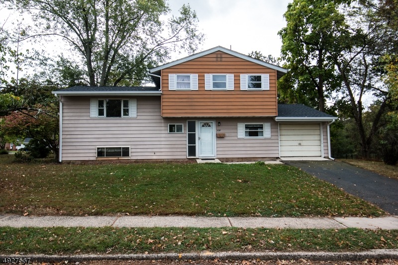 1039 Centre St, Raritan, NJ 08869 - photo 1