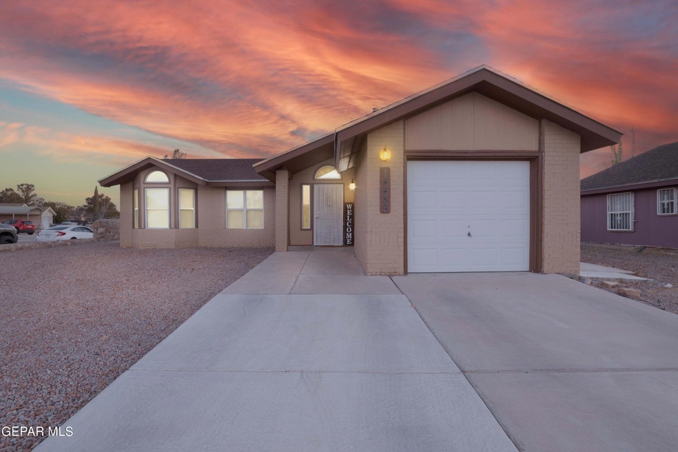 14485 Las Aguilas Dr, Horizon City, TX 79928 - photo 1