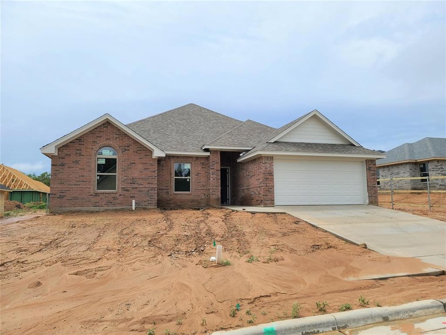 206 Clover Cir, Weatherford, TX 76086 - photo 1