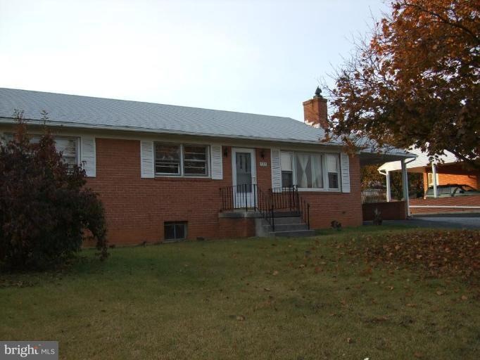 525 Fox Dr, Winchester, VA 22601 - photo 1