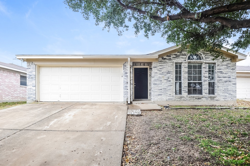 6432 Twilight Cir, Fort Worth, TX 76179 - photo 1