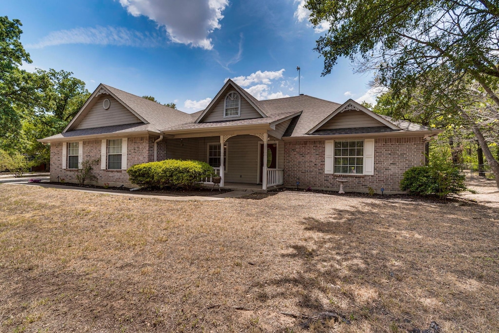 3817 Watersridge Cir, Cleburne, TX 76031 - photo 1