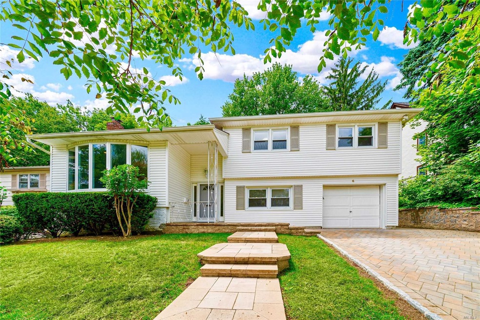 6 Terrace Dr, Great Neck, NY 11021 - photo 1