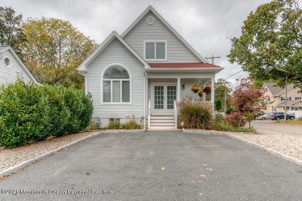 Front 800 Red Bank