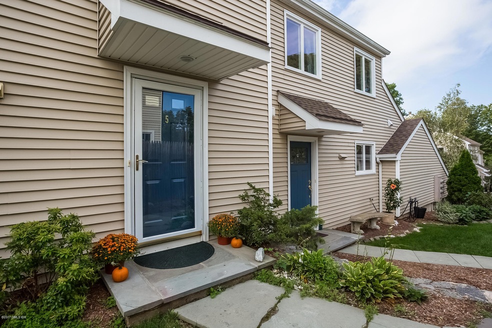 53 Bible St unit 5, Cos Cob, CT 06807 - photo 1